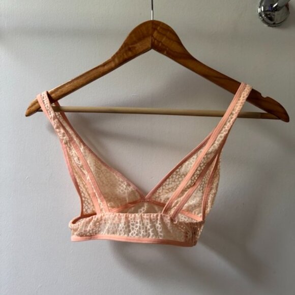 Underbares The Everyday Bra in Light Peachy Pink Medium - Picture 4 of 5